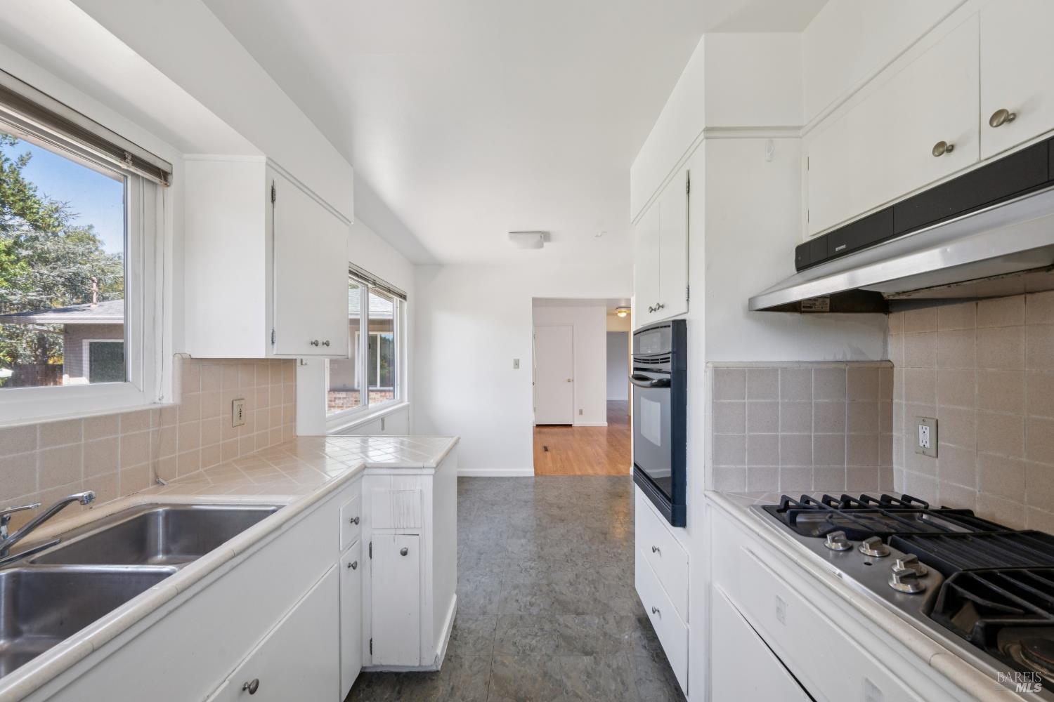 216-218 Andrieux Street Sonoma CA 95476