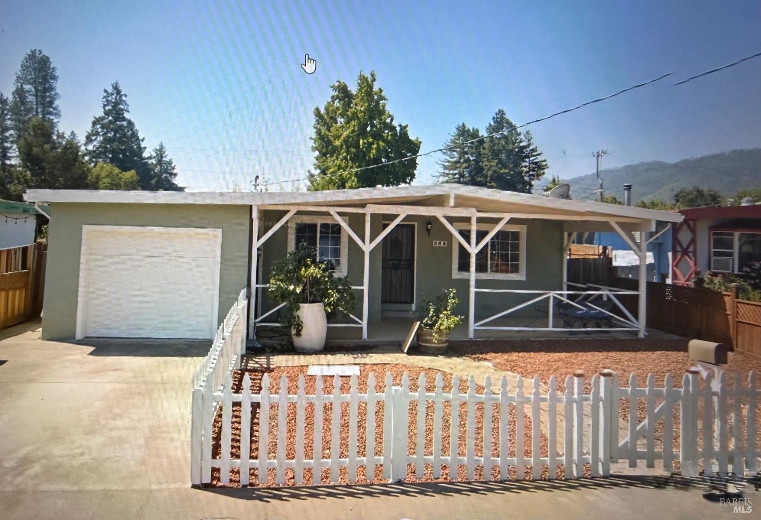 255 Burlington Drive Ukiah CA 95482