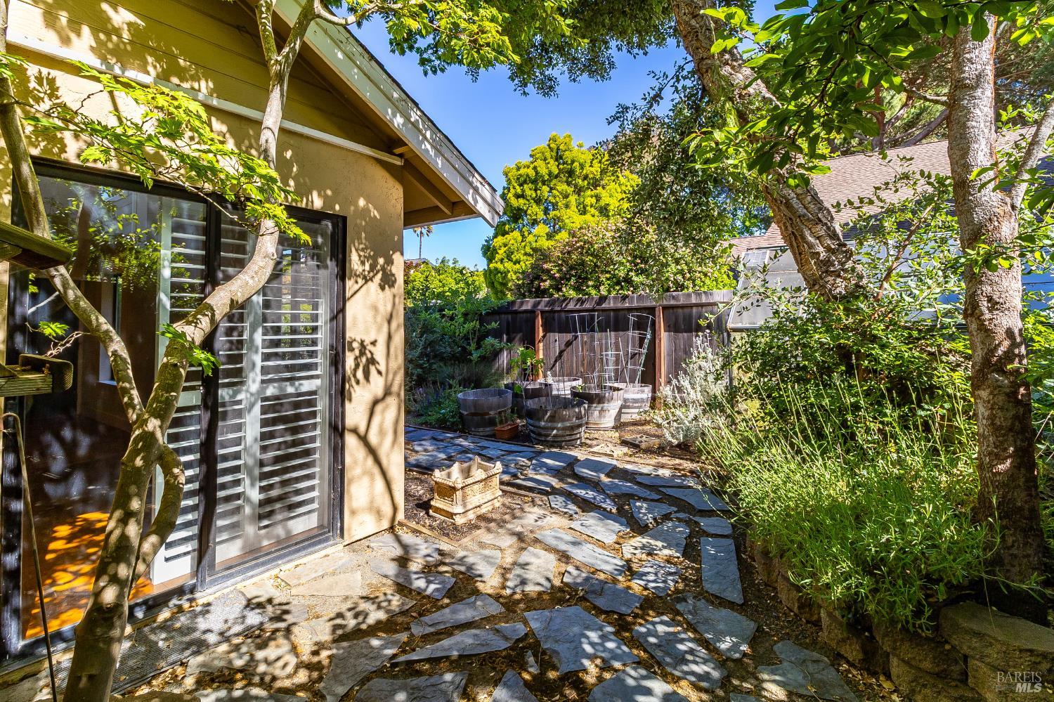 528 Laurel Court Benicia CA 94510