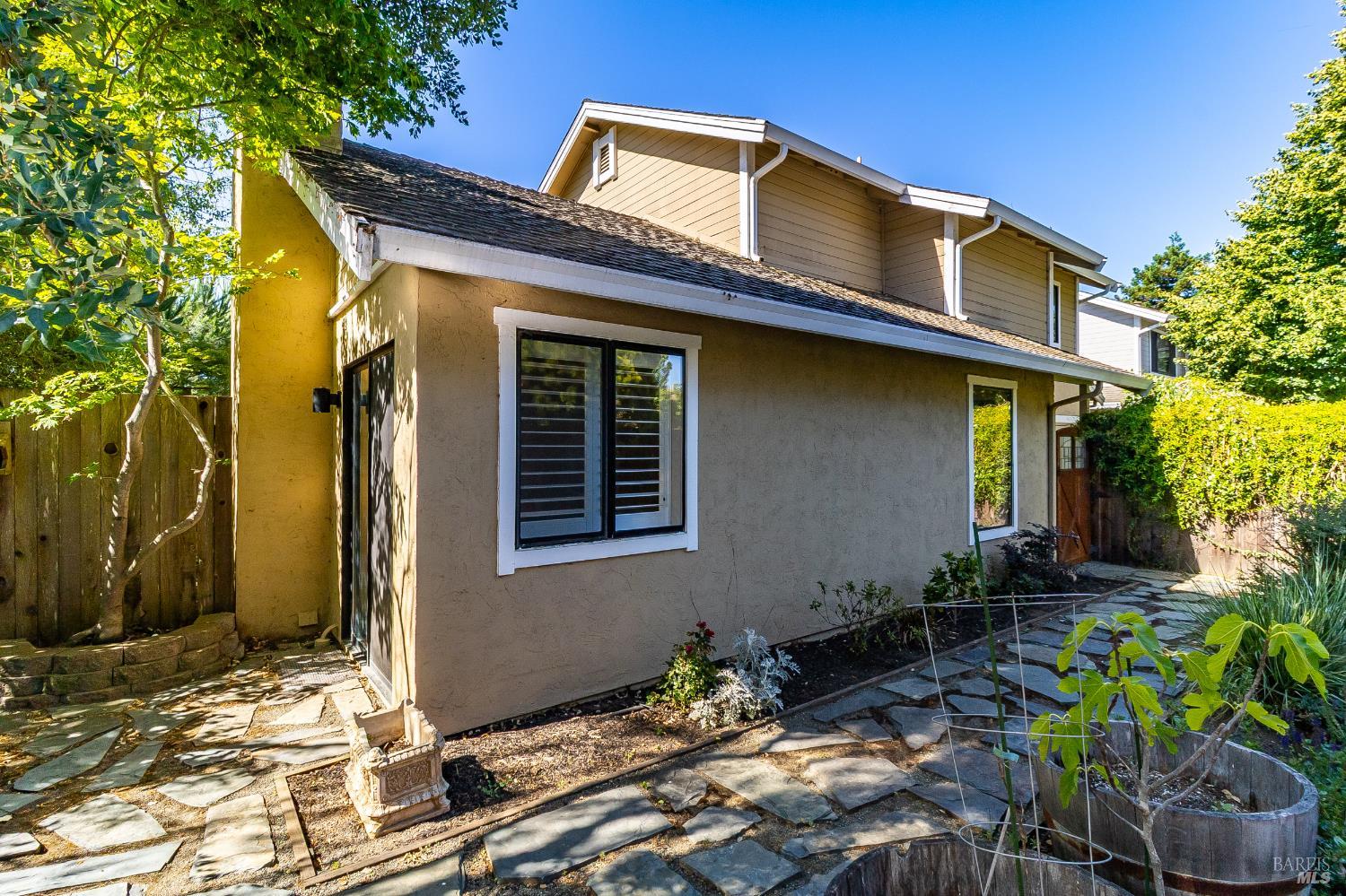 528 Laurel Court Benicia CA 94510
