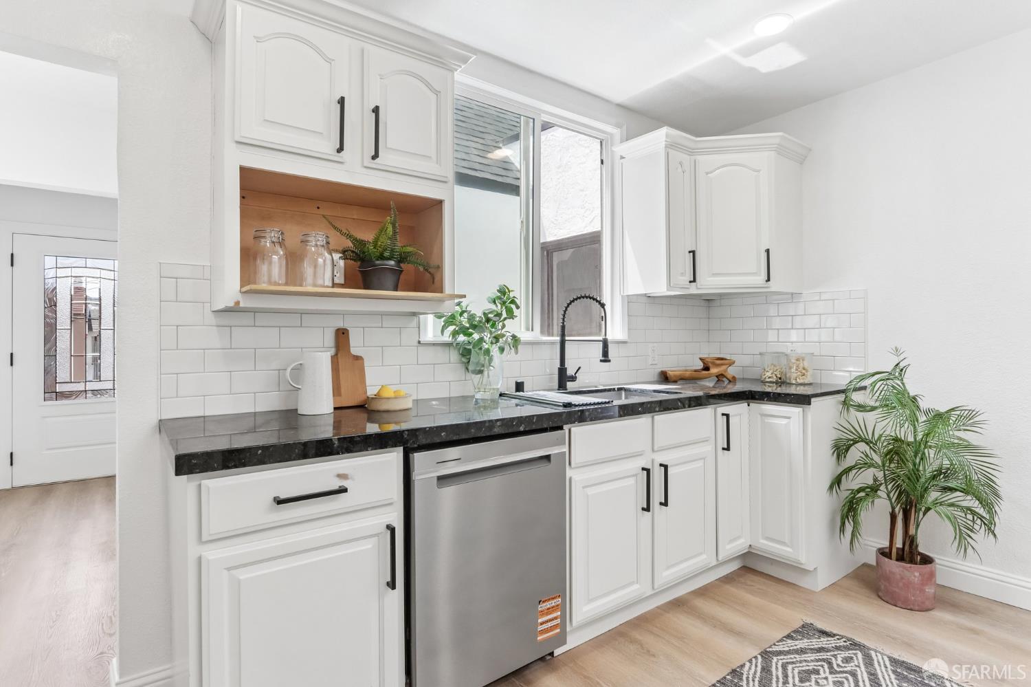 648 Thornton Avenue San Francisco CA 94124