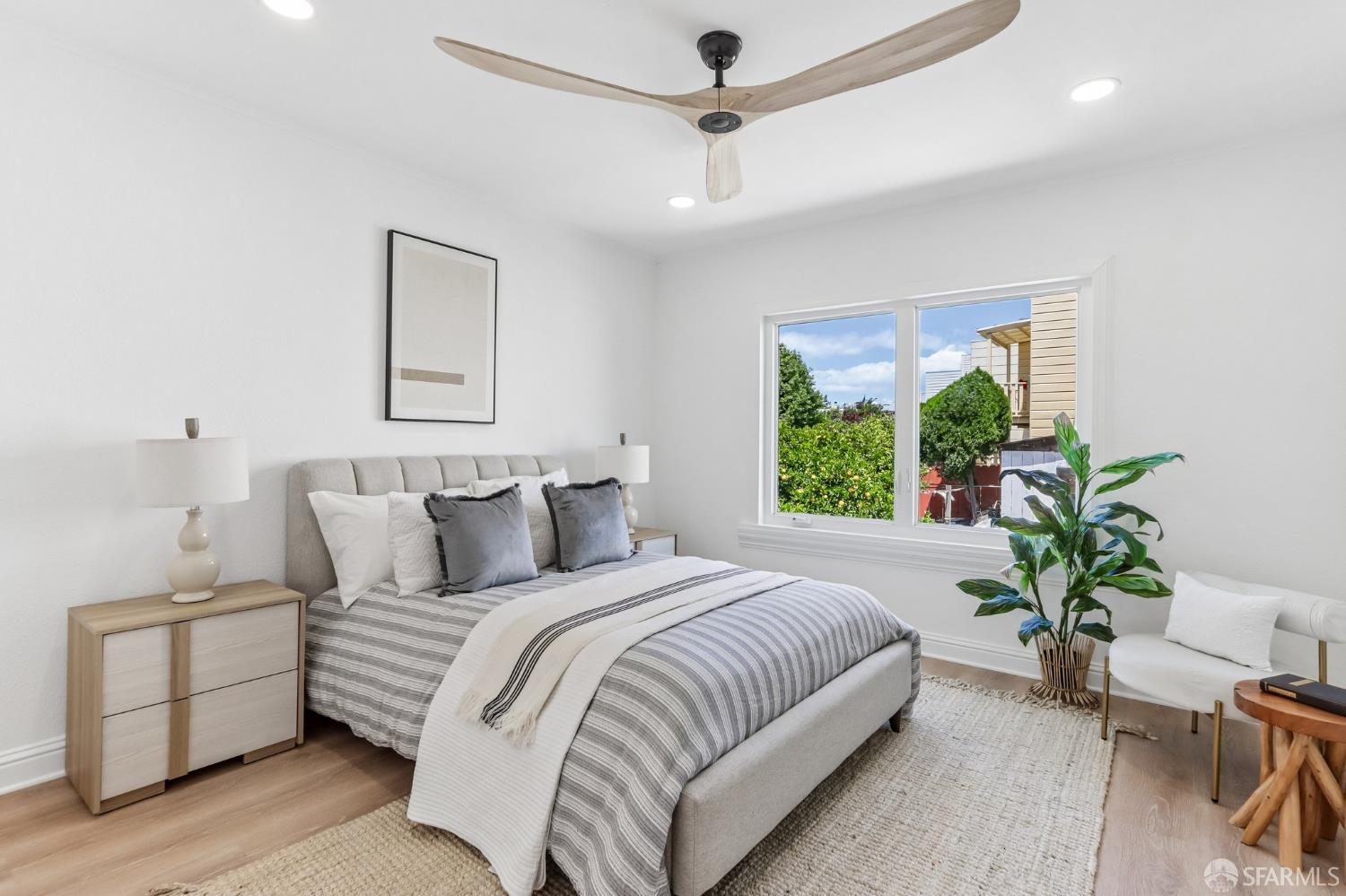648 Thornton Avenue San Francisco CA 94124