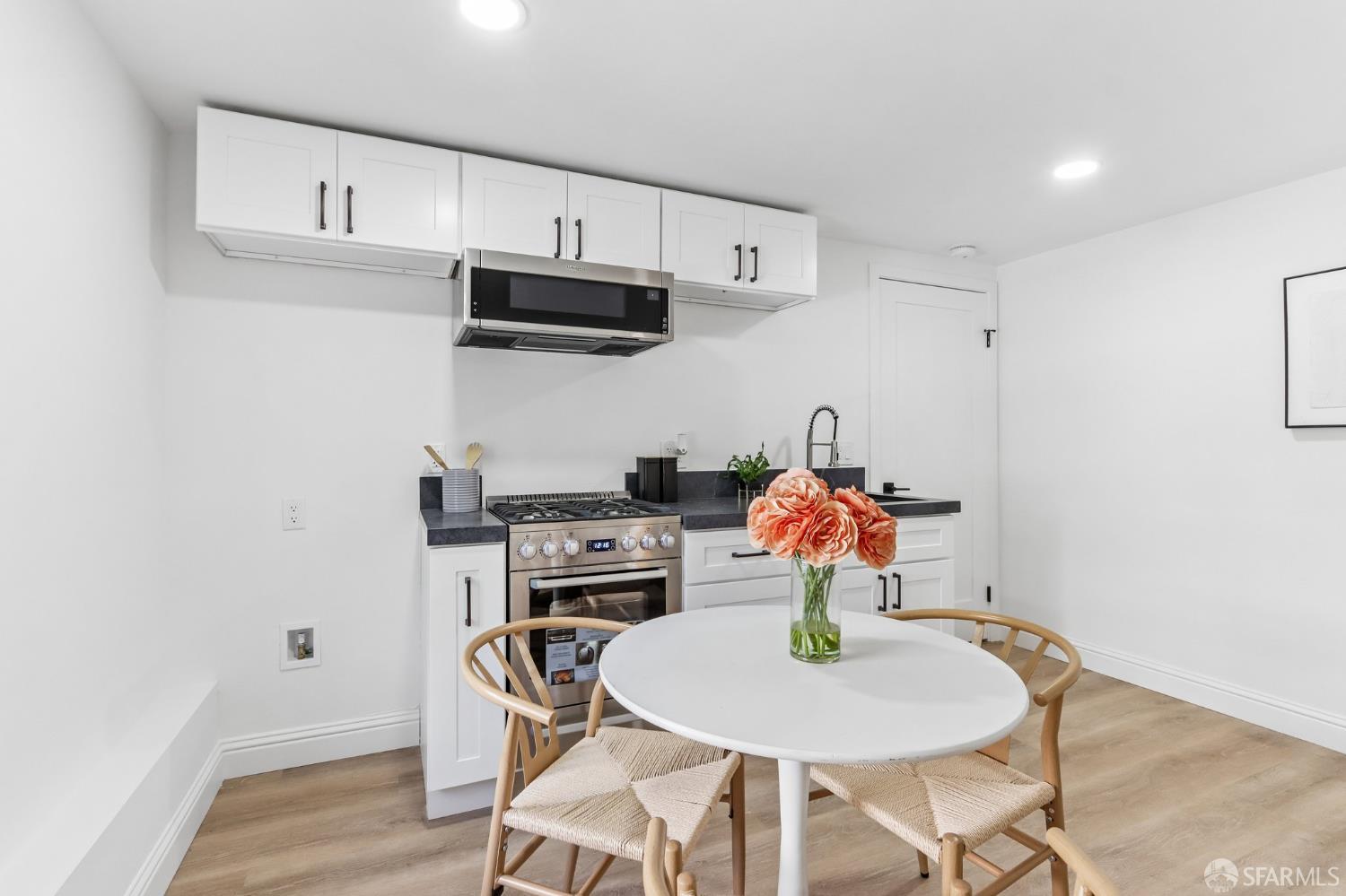 648 Thornton Avenue San Francisco CA 94124