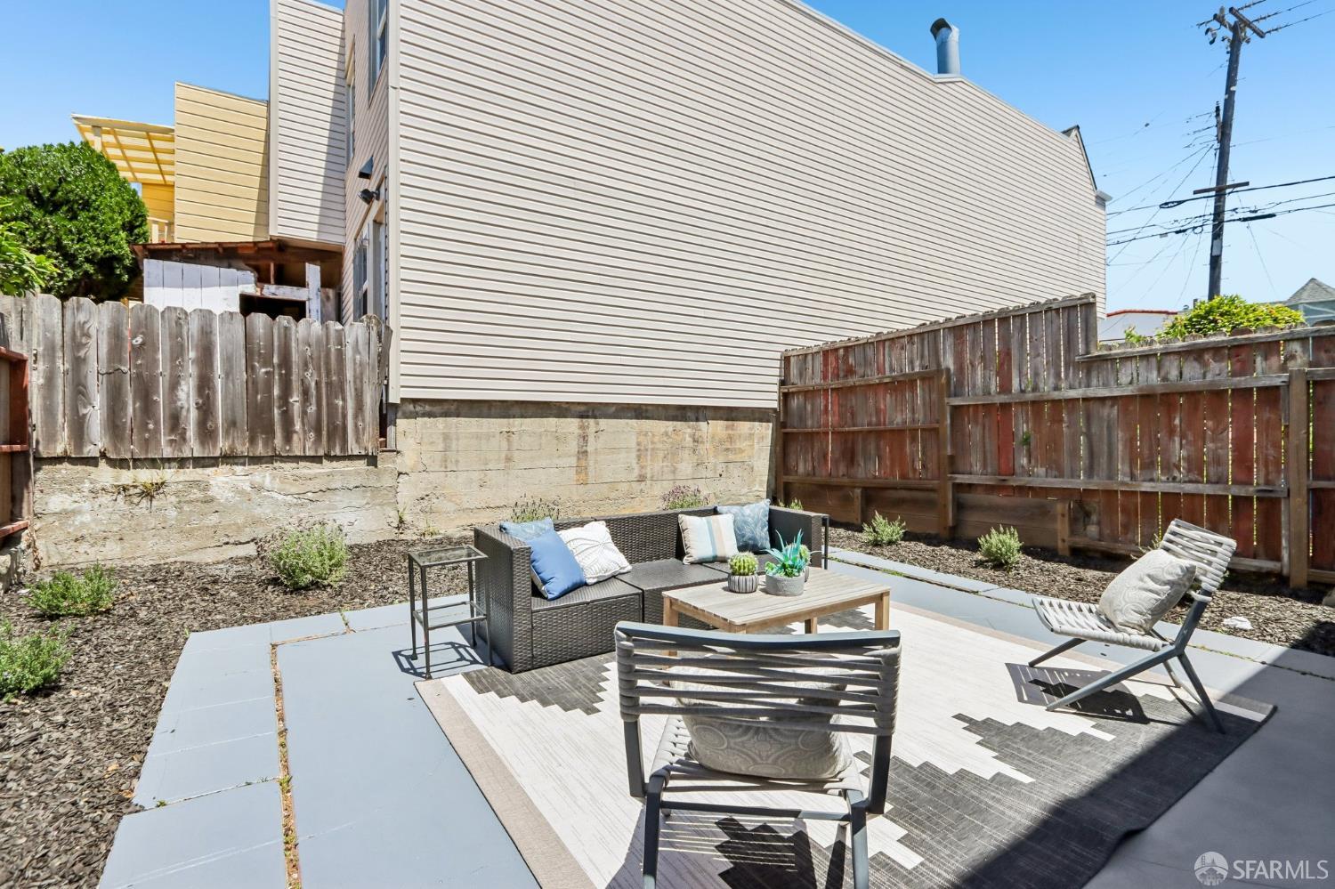 648 Thornton Avenue San Francisco CA 94124