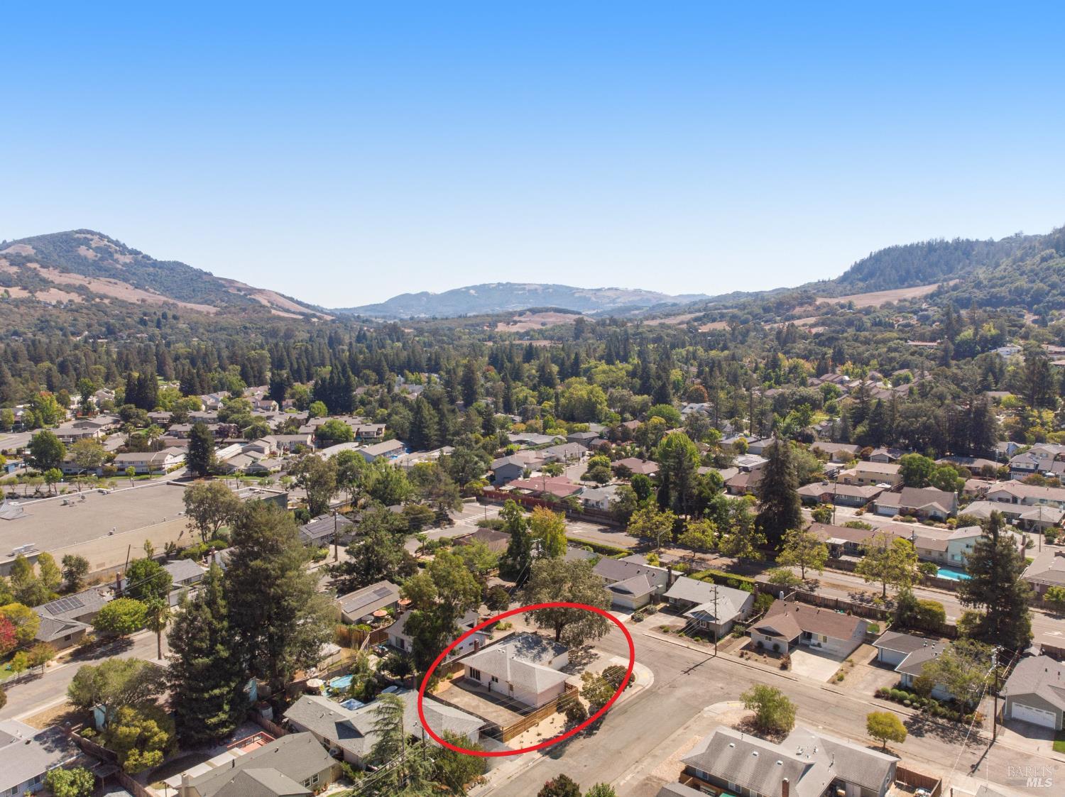 2257 Yucca Street Santa Rosa CA 95405
