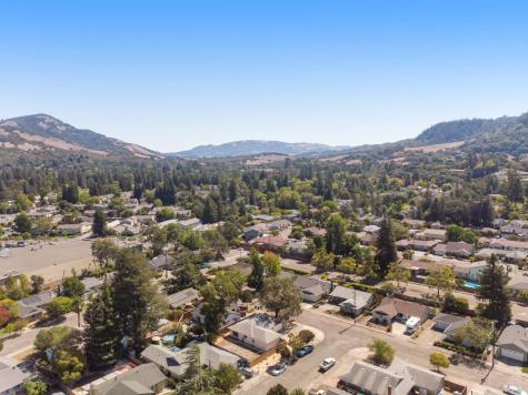 2257 Yucca Street Santa Rosa CA 95405