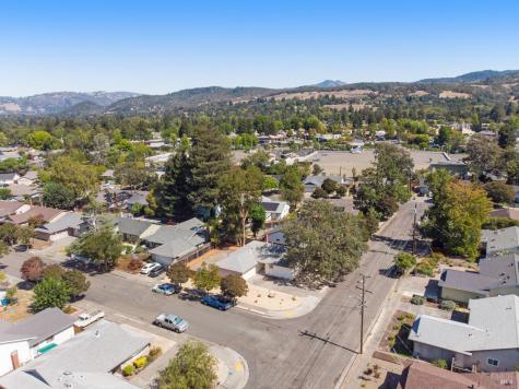 2257 Yucca Street Santa Rosa CA 95405