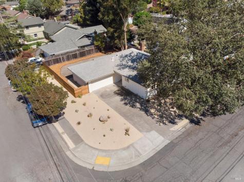 2257 Yucca Street Santa Rosa CA 95405