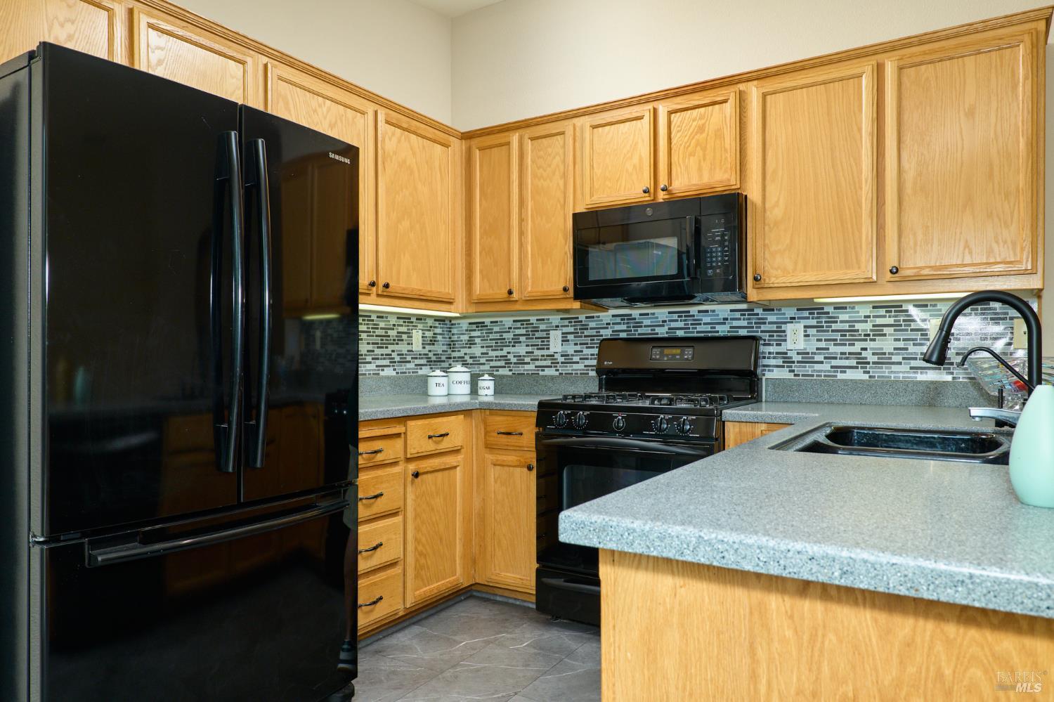 512 Twin Pines Drive Rio Vista CA 94571