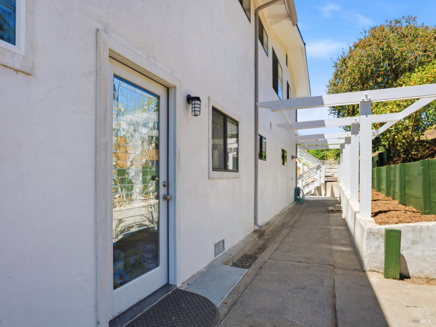 821 Las Colindas Road San Rafael CA 94903