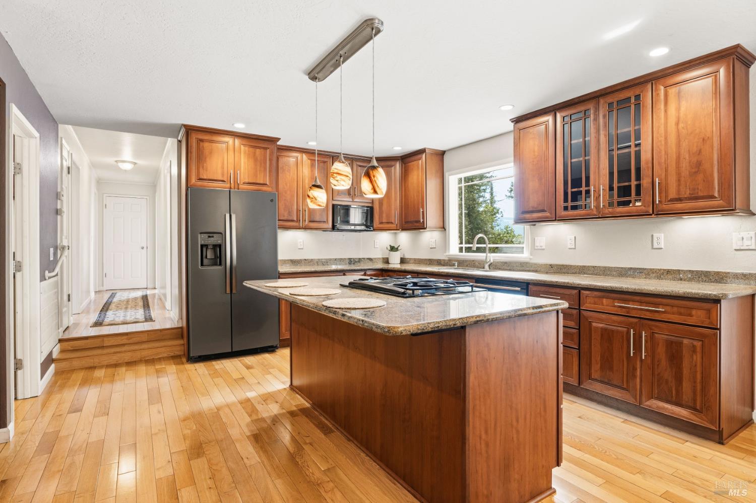 1691 Crane Road Ukiah CA 95482
