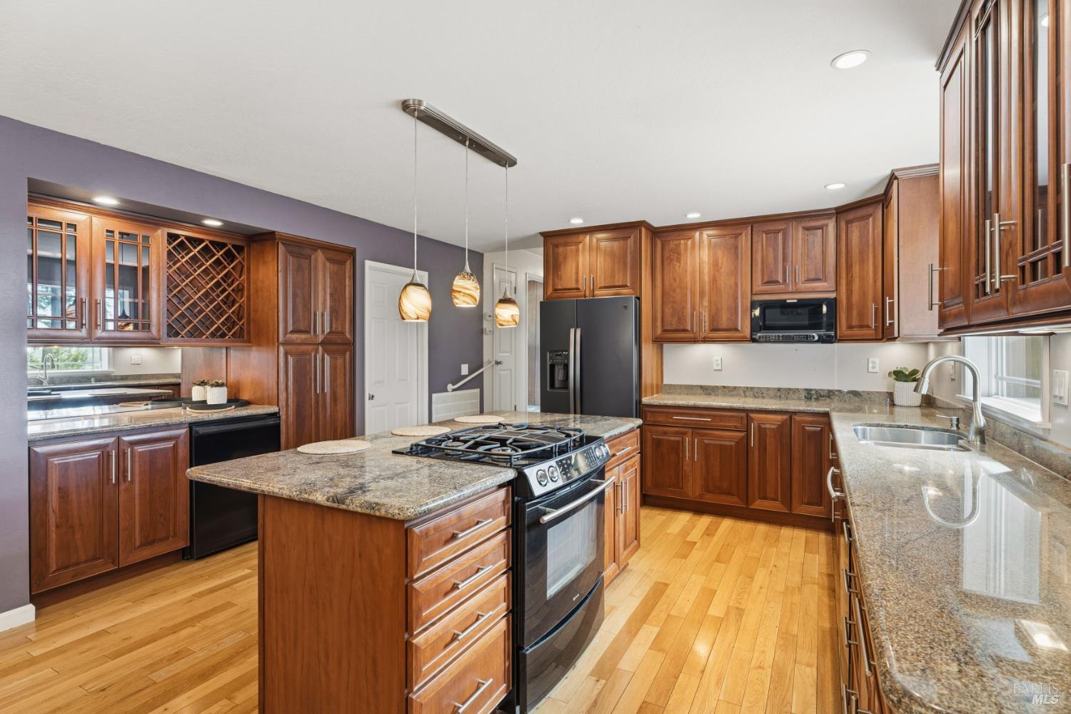 1691 Crane Road Ukiah CA 95482