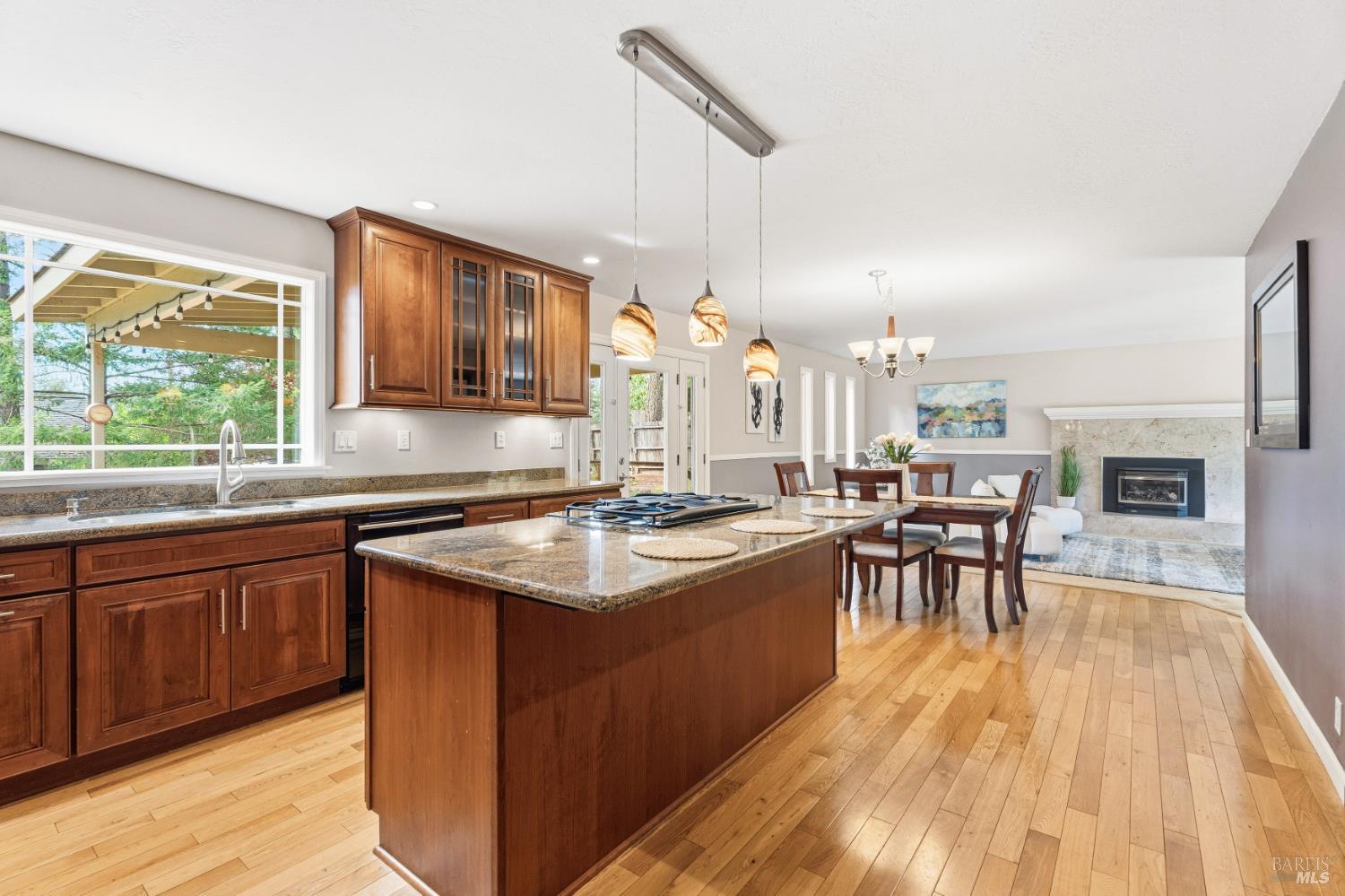 1691 Crane Road Ukiah CA 95482