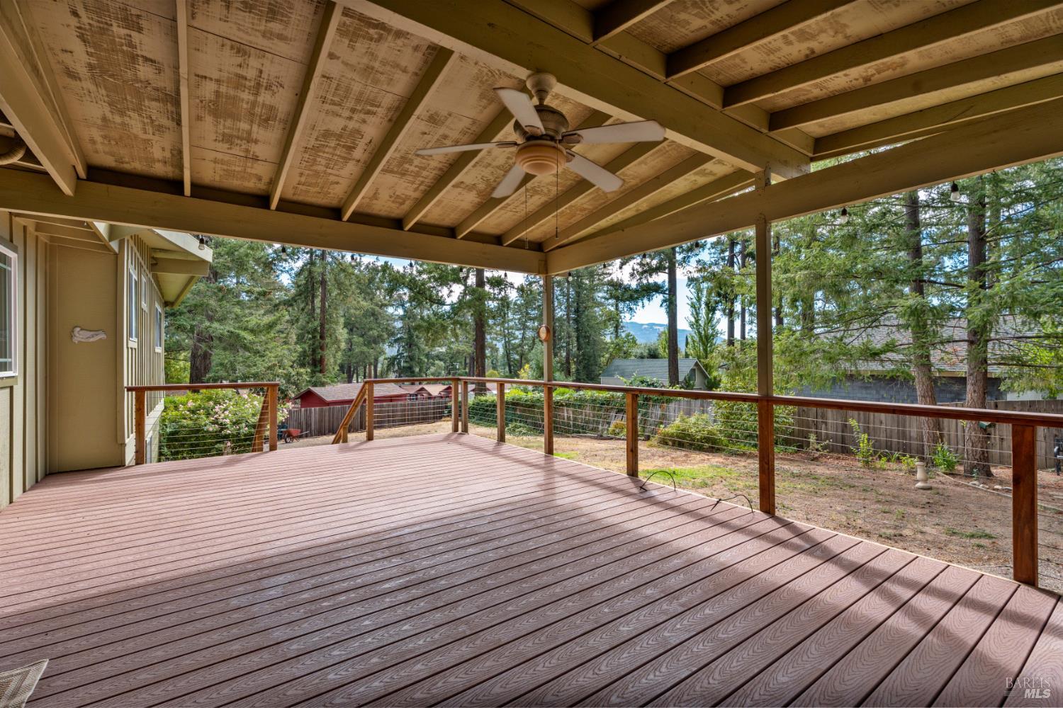 1691 Crane Road Ukiah CA 95482