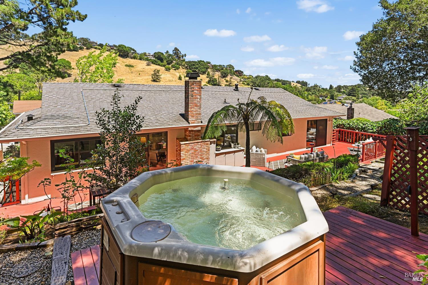501 Willow Court Novato CA 94945