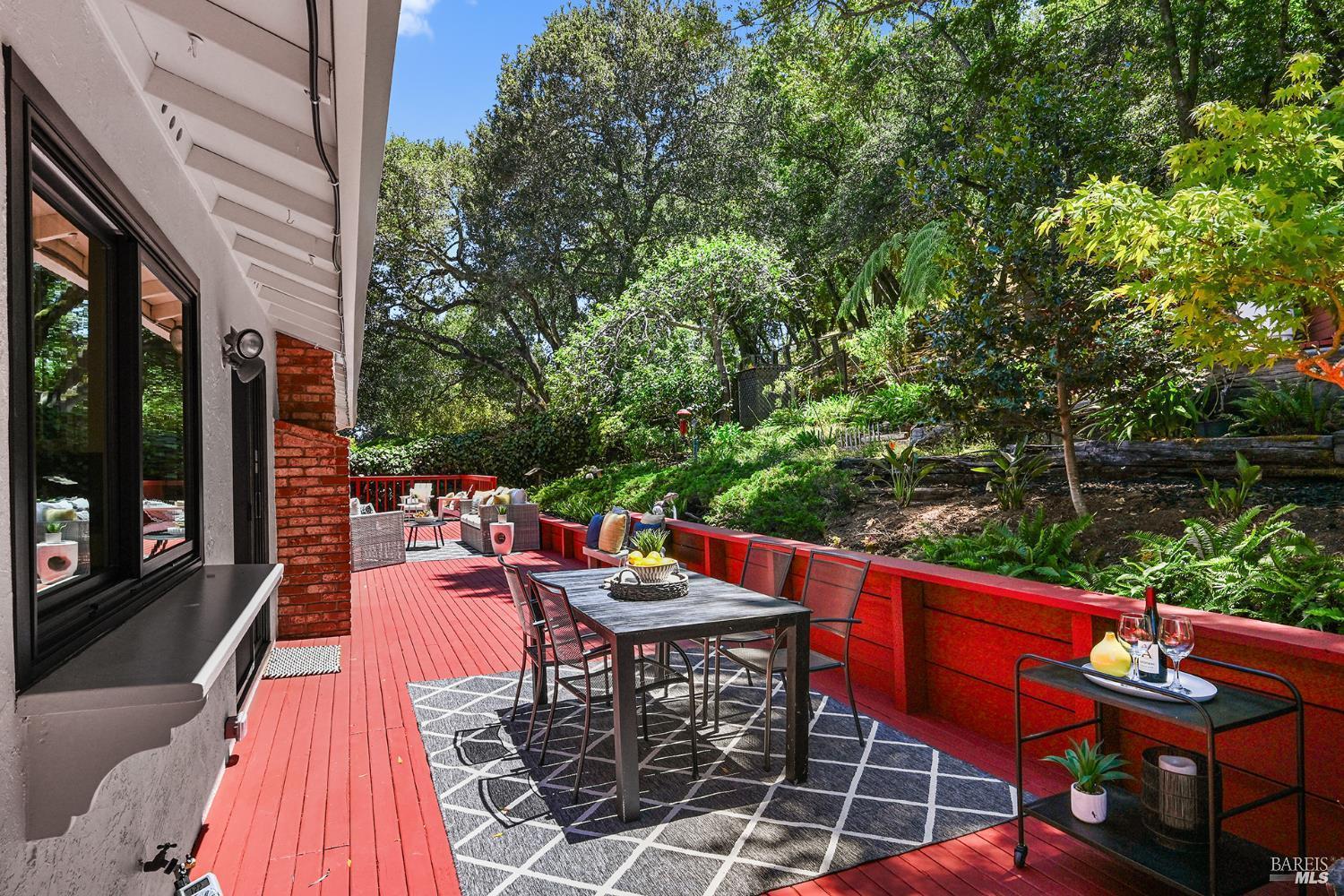 501 Willow Court Novato CA 94945