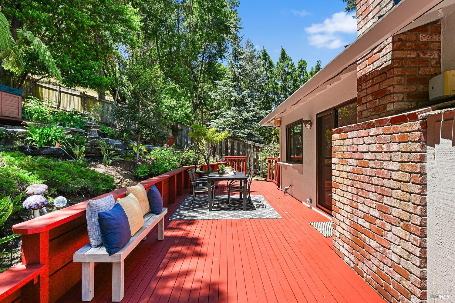 501 Willow Court Novato CA 94945