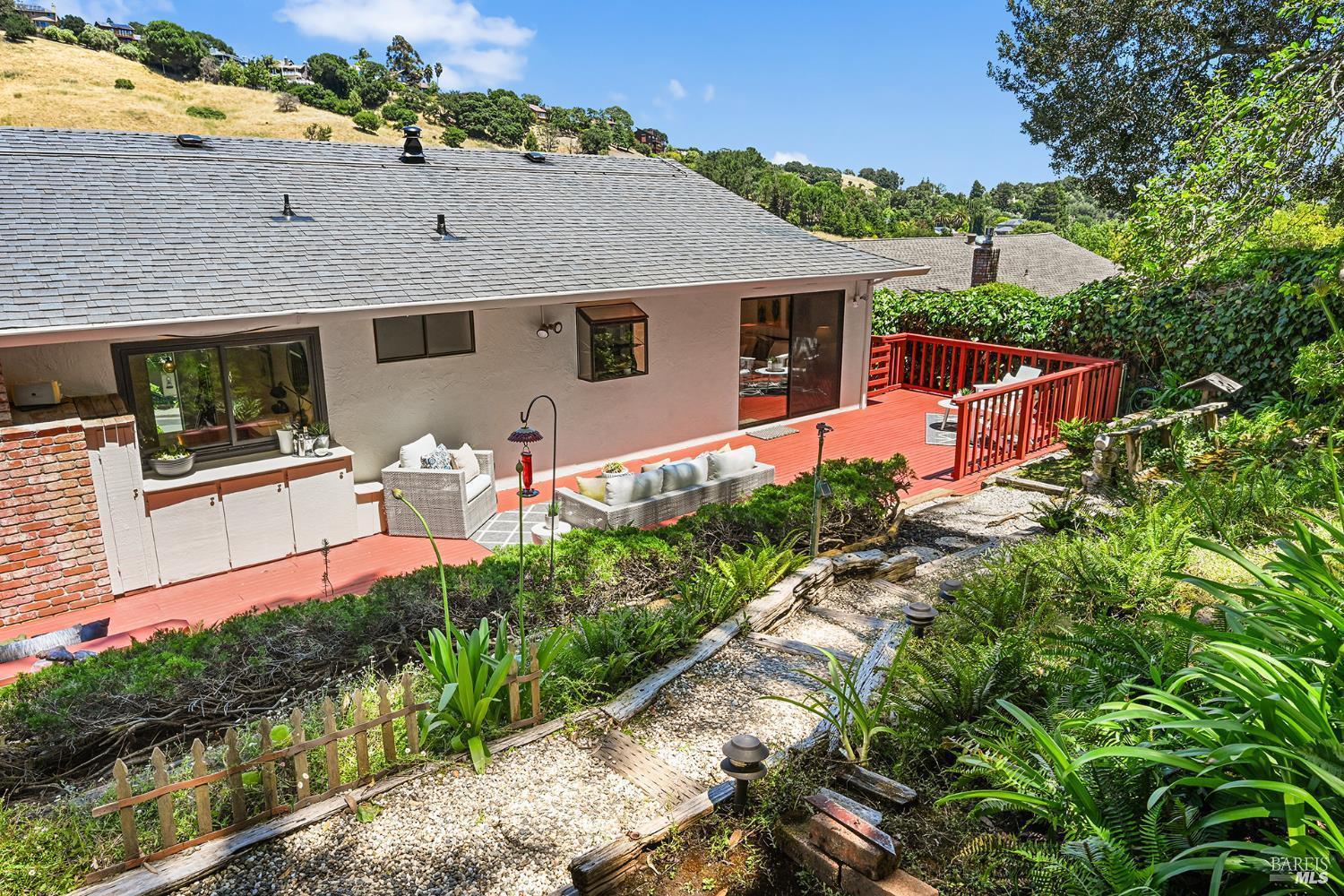 501 Willow Court Novato CA 94945