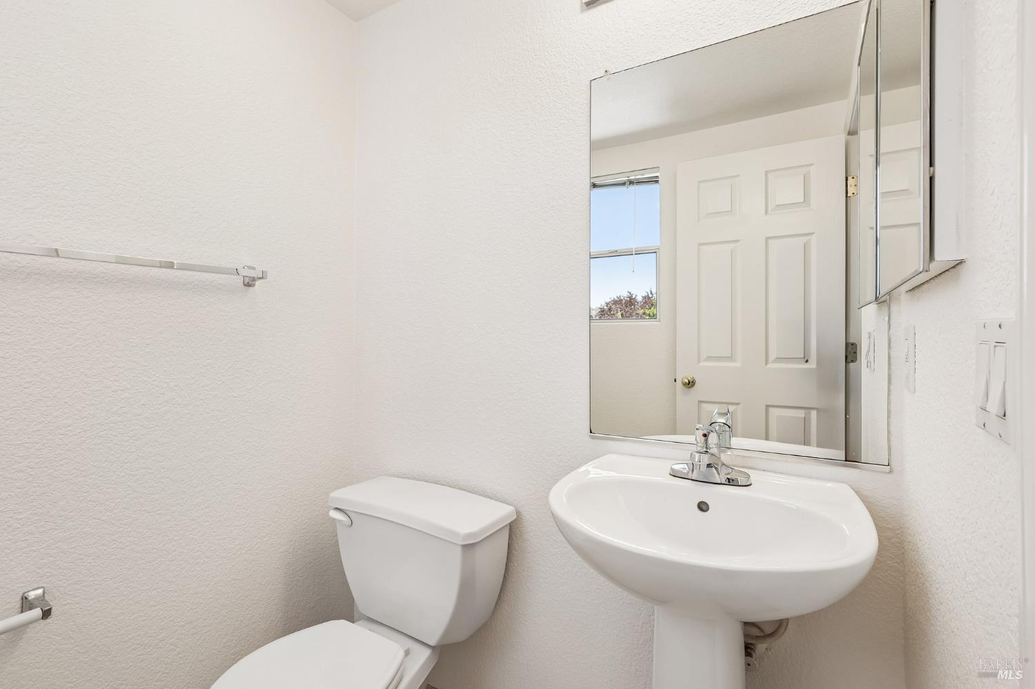 2323 Malachite Way Santa Rosa CA 95404