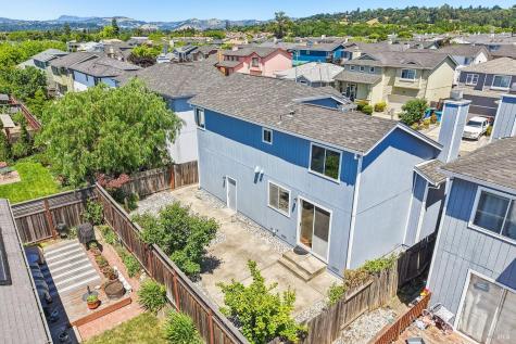 2323 Malachite Way Santa Rosa CA 95404