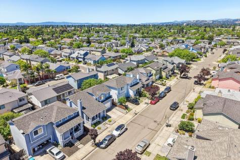 2323 Malachite Way Santa Rosa CA 95404