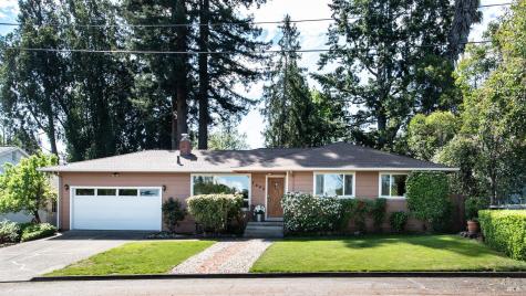 7949 Tocchini Street Sebastopol CA 95472