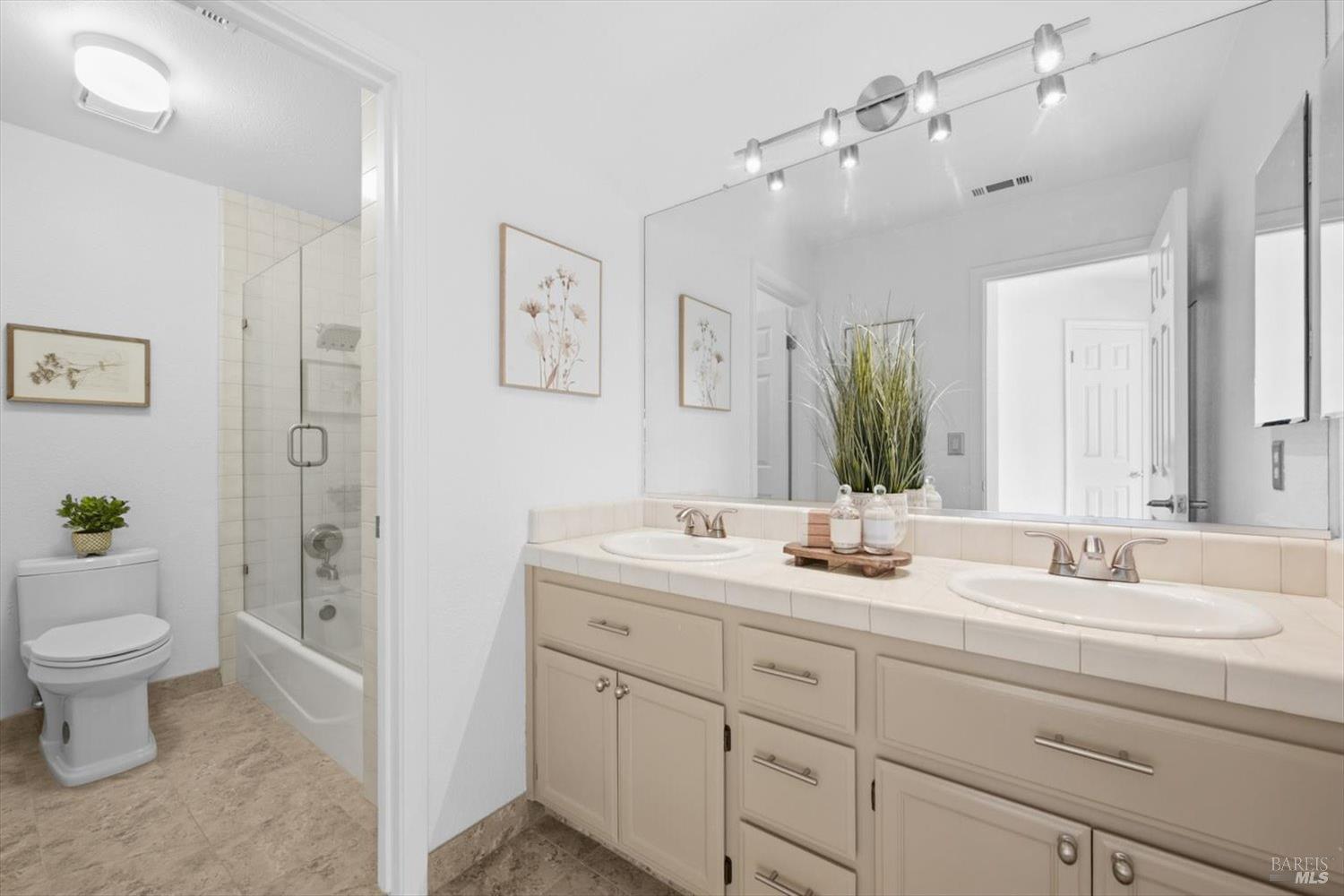 400 Rollingwood Court Vacaville CA 95688