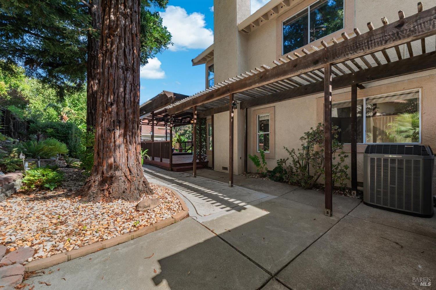 400 Rollingwood Court Vacaville CA 95688