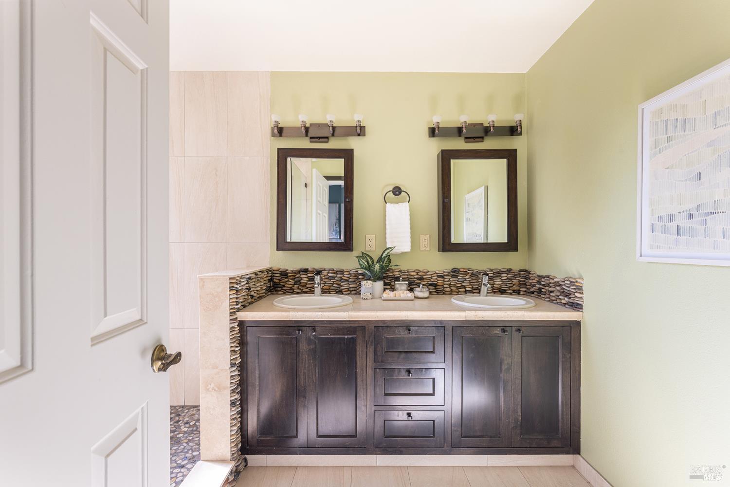 2371 Stonehouse Drive Napa CA 94558