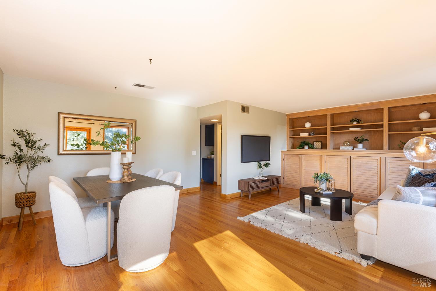 2371 Stonehouse Drive Napa CA 94558