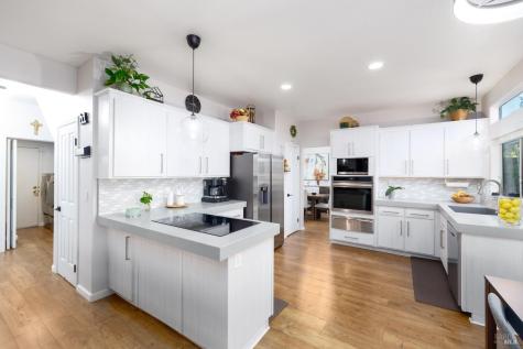 2480 Lemur Street Santa Rosa CA 95401