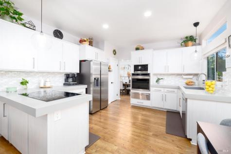 2480 Lemur Street Santa Rosa CA 95401