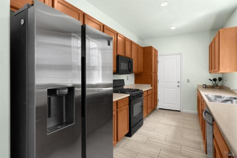 2556 N Village Drive Santa Rosa CA 95403