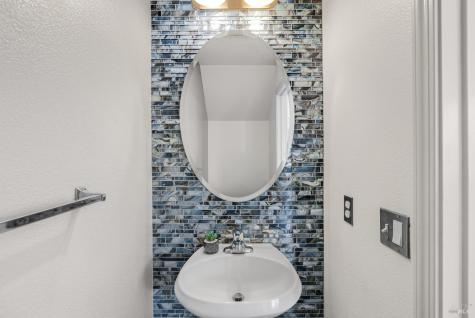 2556 N Village Drive Santa Rosa CA 95403