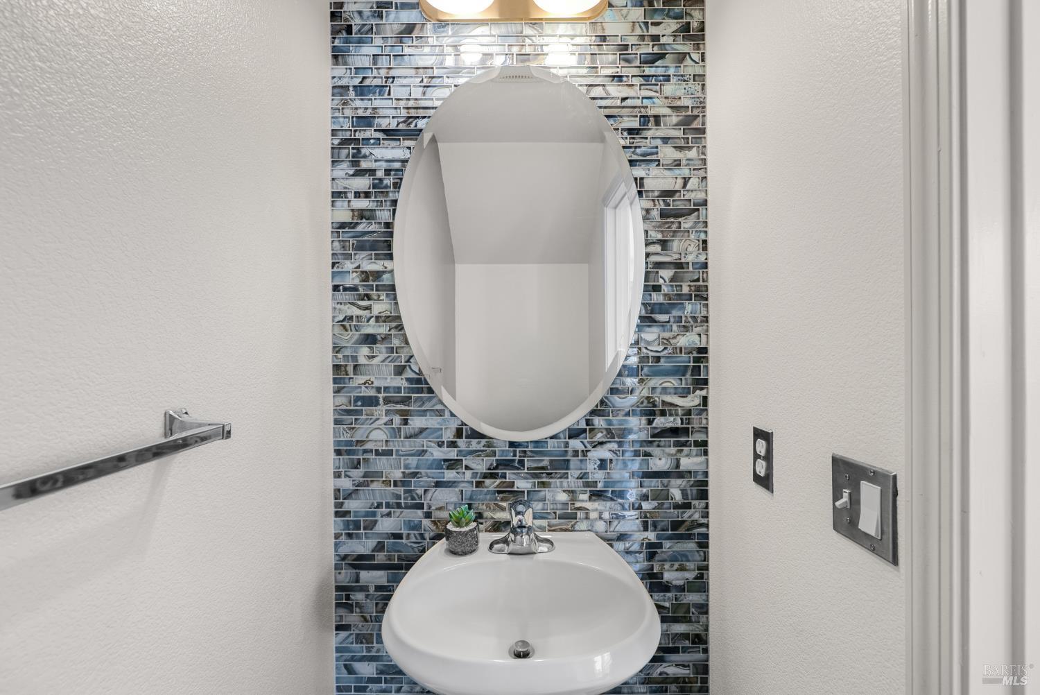 2556 N Village Drive Santa Rosa CA 95403