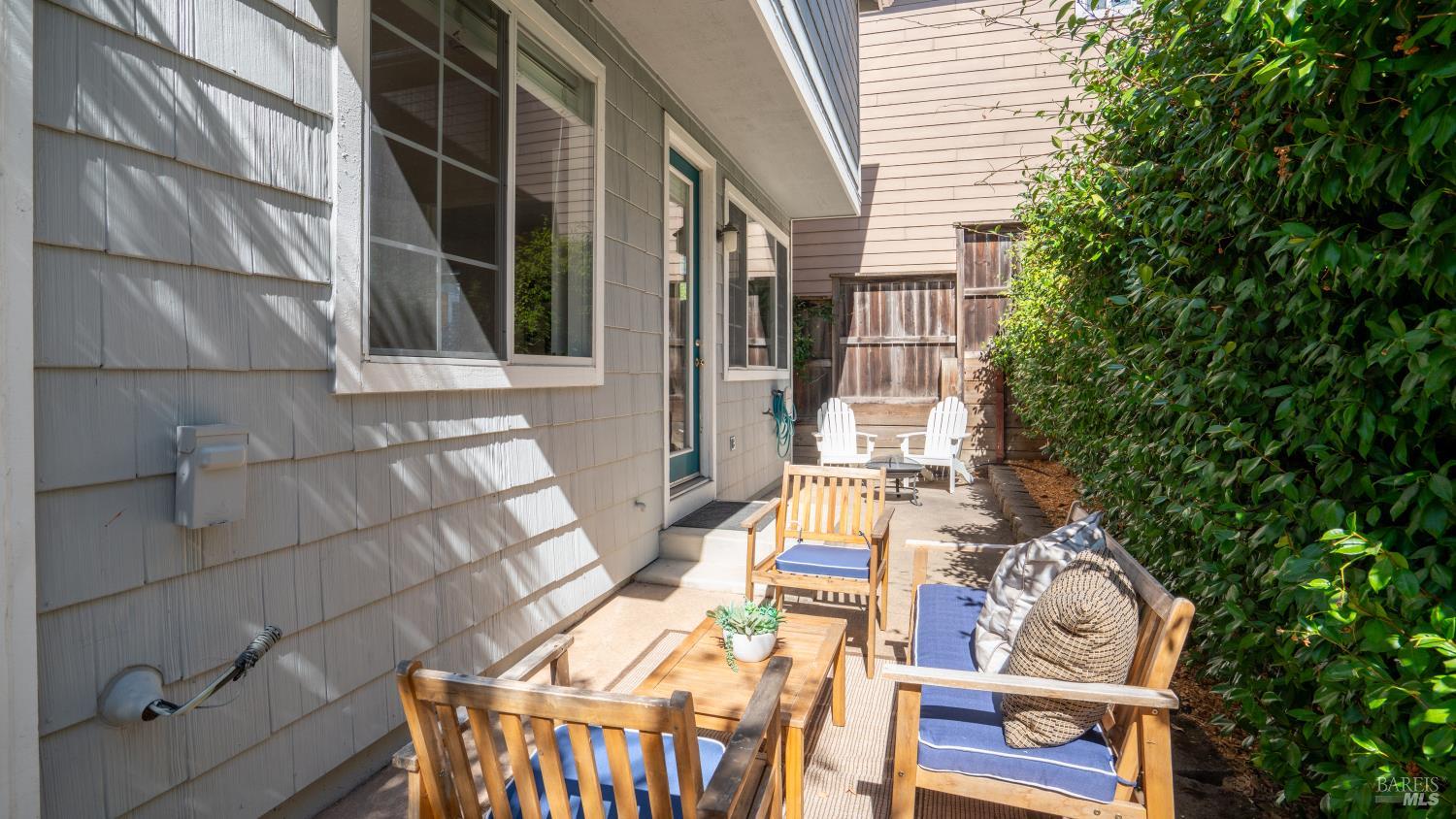 1014 Addison Circle Petaluma CA 94952