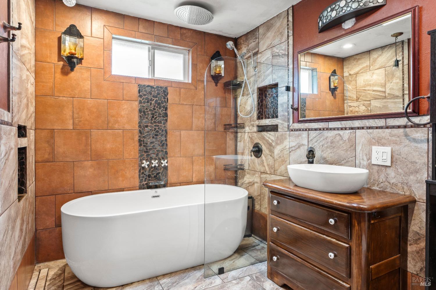 210 Bourbon Lane Ukiah CA 95482