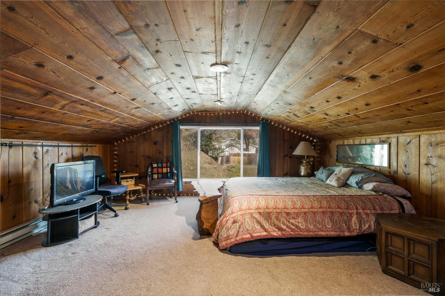 210 Bourbon Lane Ukiah CA 95482