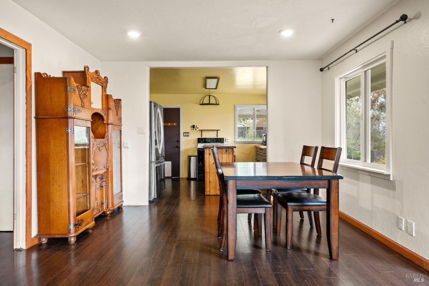 210 Bourbon Lane Ukiah CA 95482