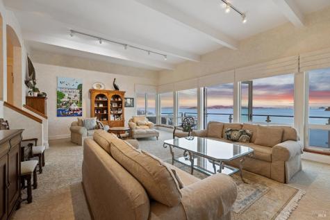 187 Oak Drive San Rafael CA 94901
