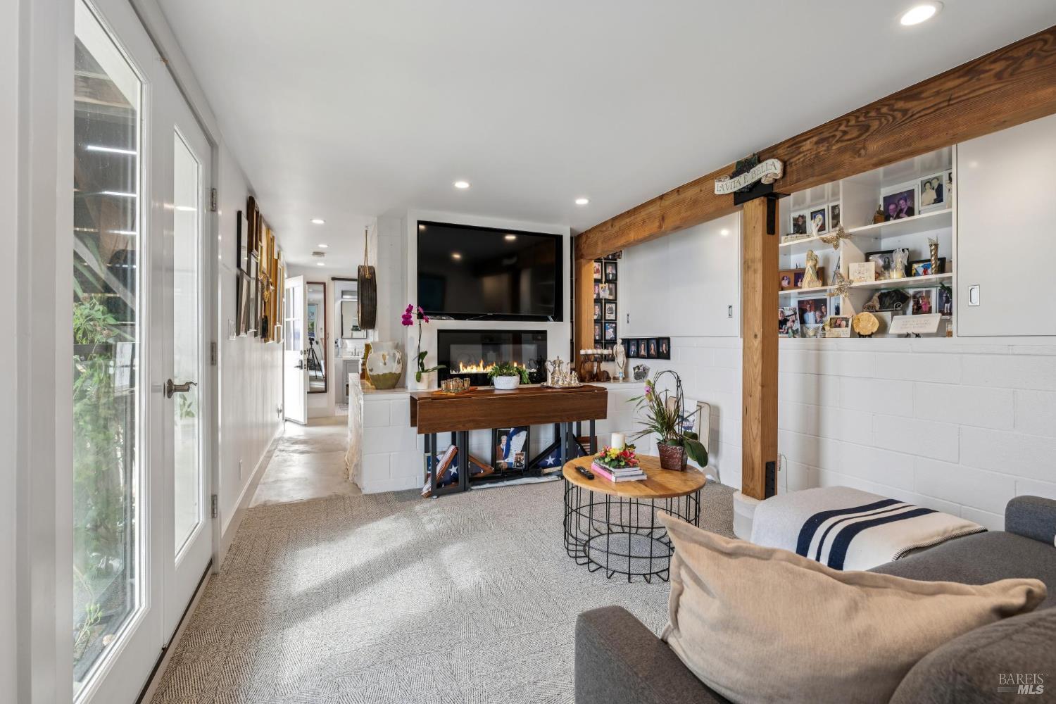 187 Oak Drive San Rafael CA 94901