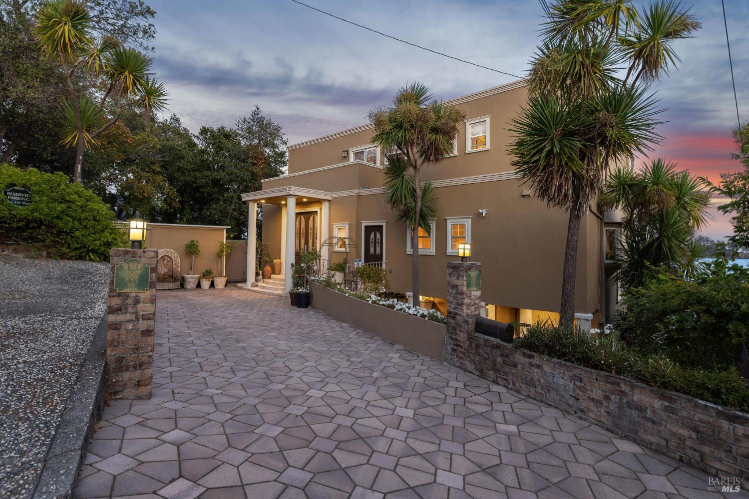 187 Oak Drive San Rafael CA 94901