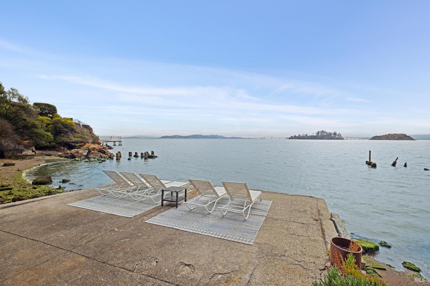 187 Oak Drive San Rafael CA 94901