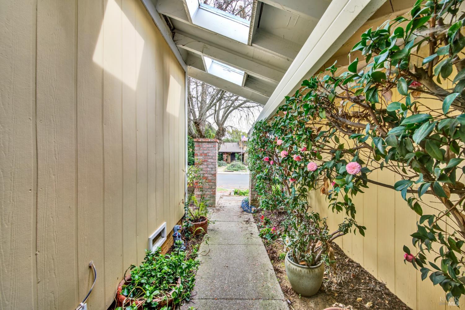620 Walnut Avenue Vacaville CA 95688