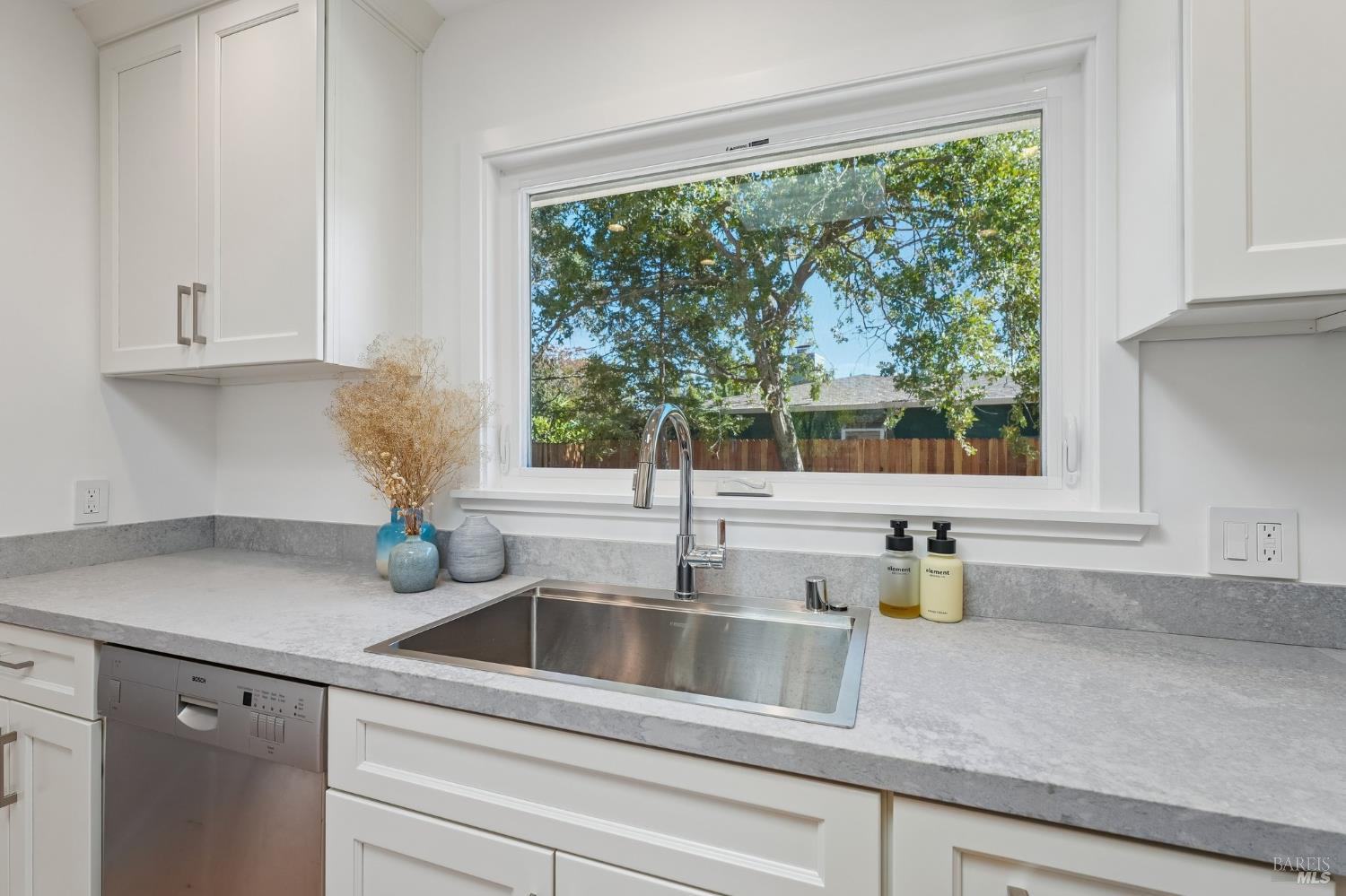 106 La Pasada Way San Rafael CA 94903
