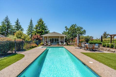 4760 Blank Road Sebastopol CA 95472