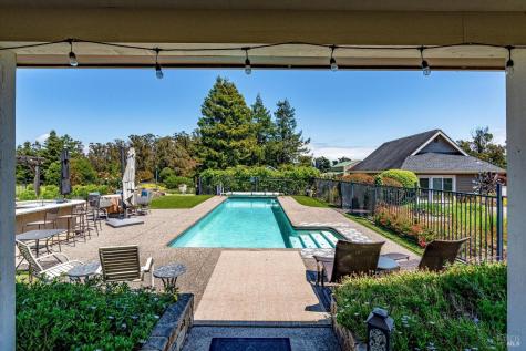 4760 Blank Road Sebastopol CA 95472