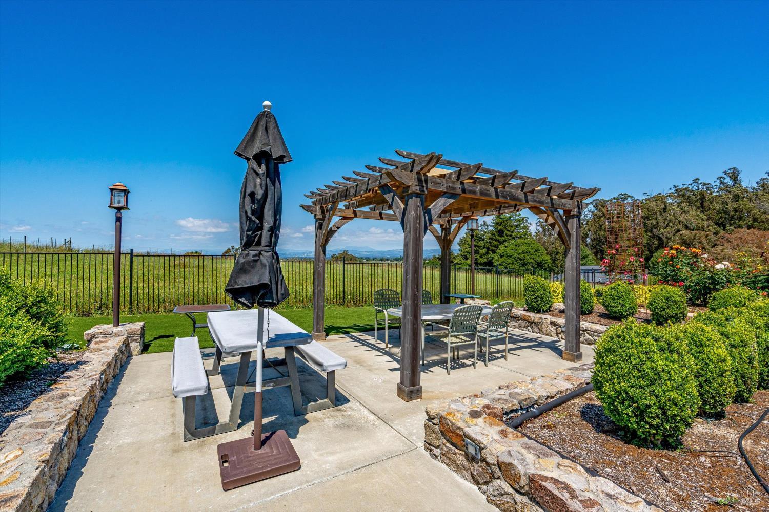 4760 Blank Road Sebastopol CA 95472