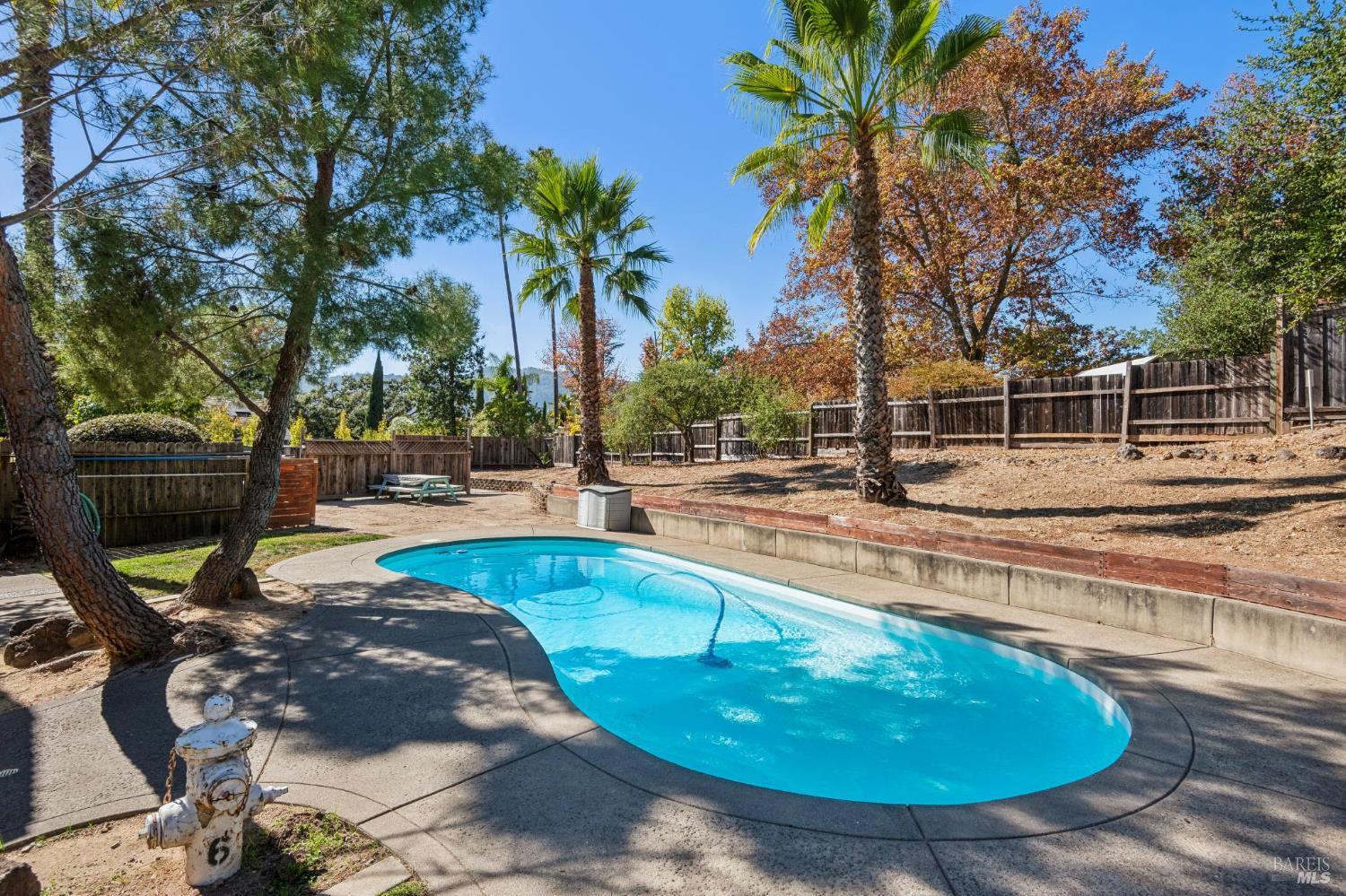 143 El Ritero Sonoma CA 95476