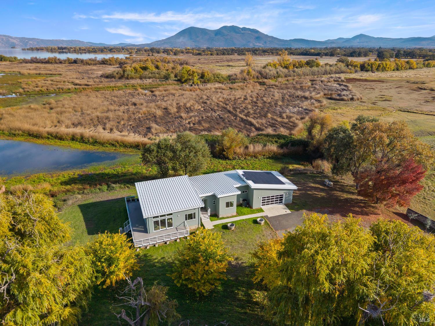 8 Queen Ann Way Lakeport CA 95453